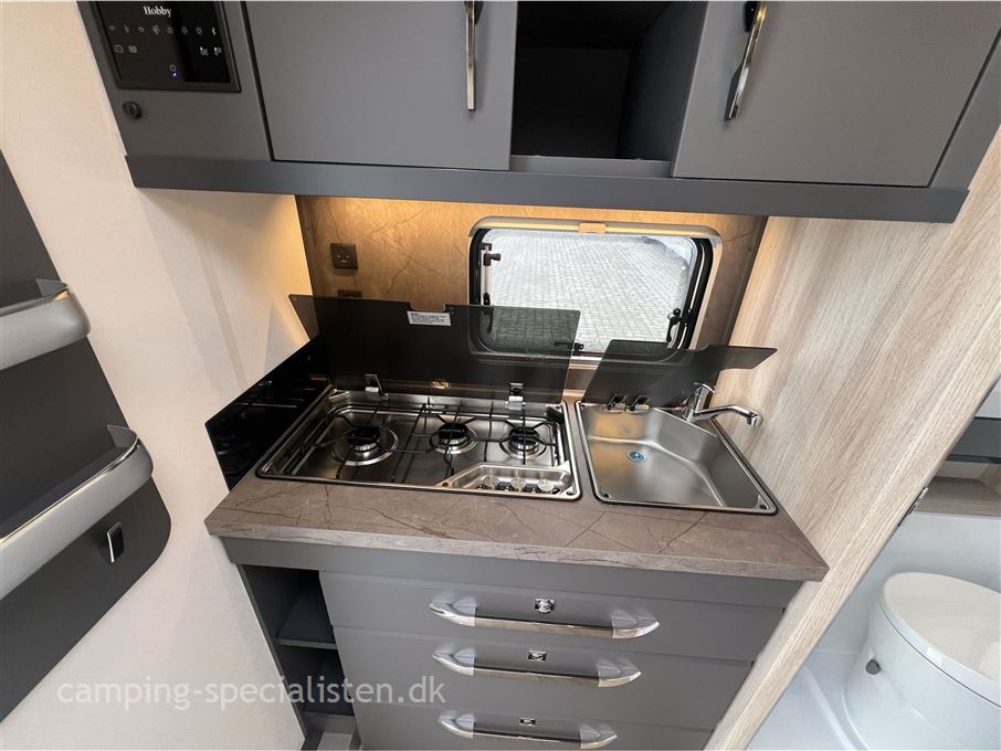 Hobby De Luxe 460 SFf